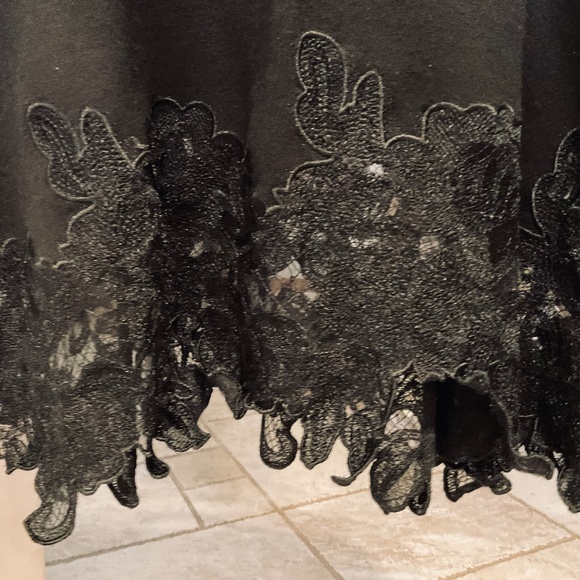 NEW Chico's Black Knit Long Sleeve Sweater Top with Lace Trim Size S (Sz 1) - Picture 3 of 8